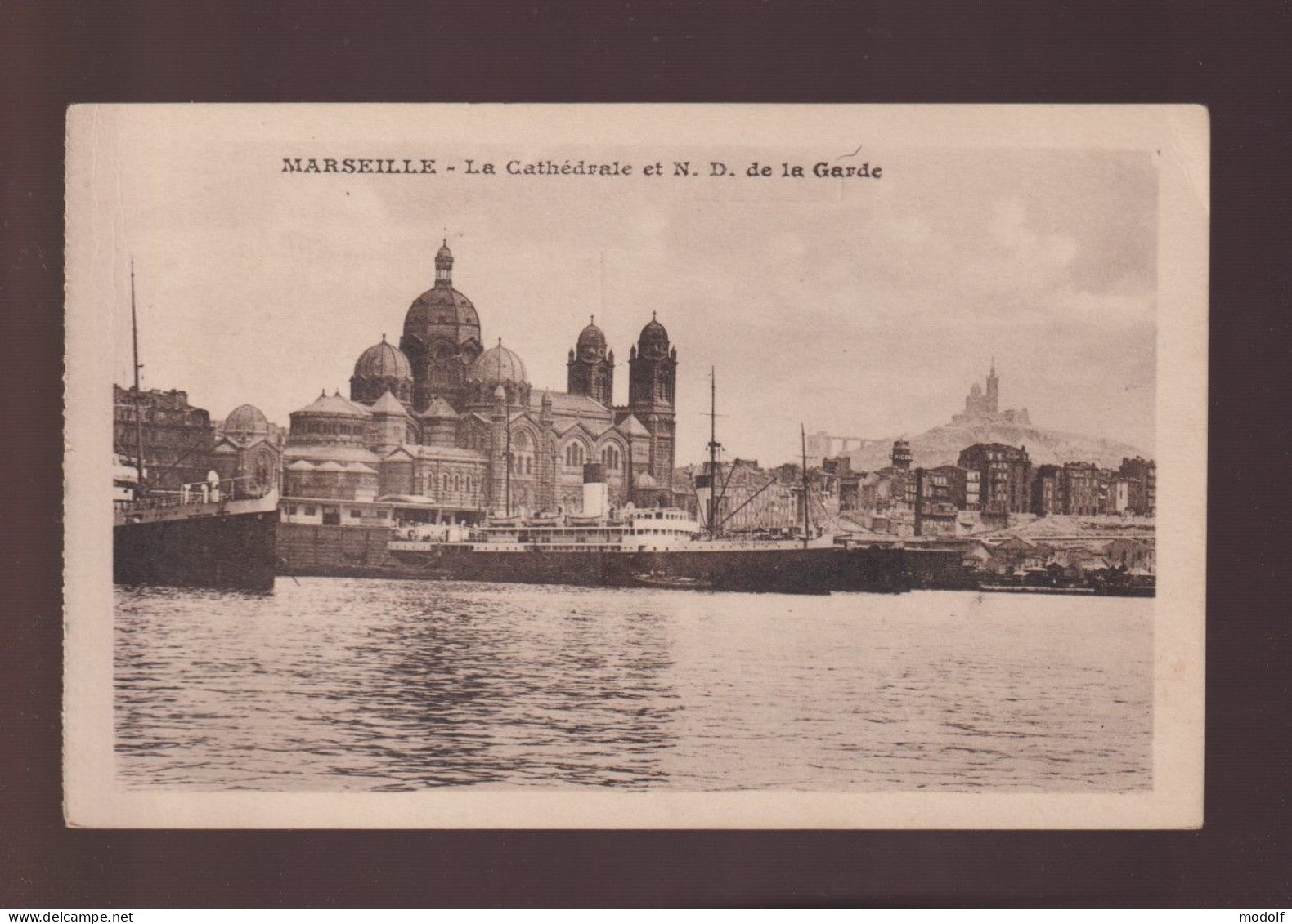 CPA - 13 - Marseille - La Cathédrale Et N.-D. De La Garde - Non Circulée - Notre-Dame De La Garde, Funicolare E Vergine