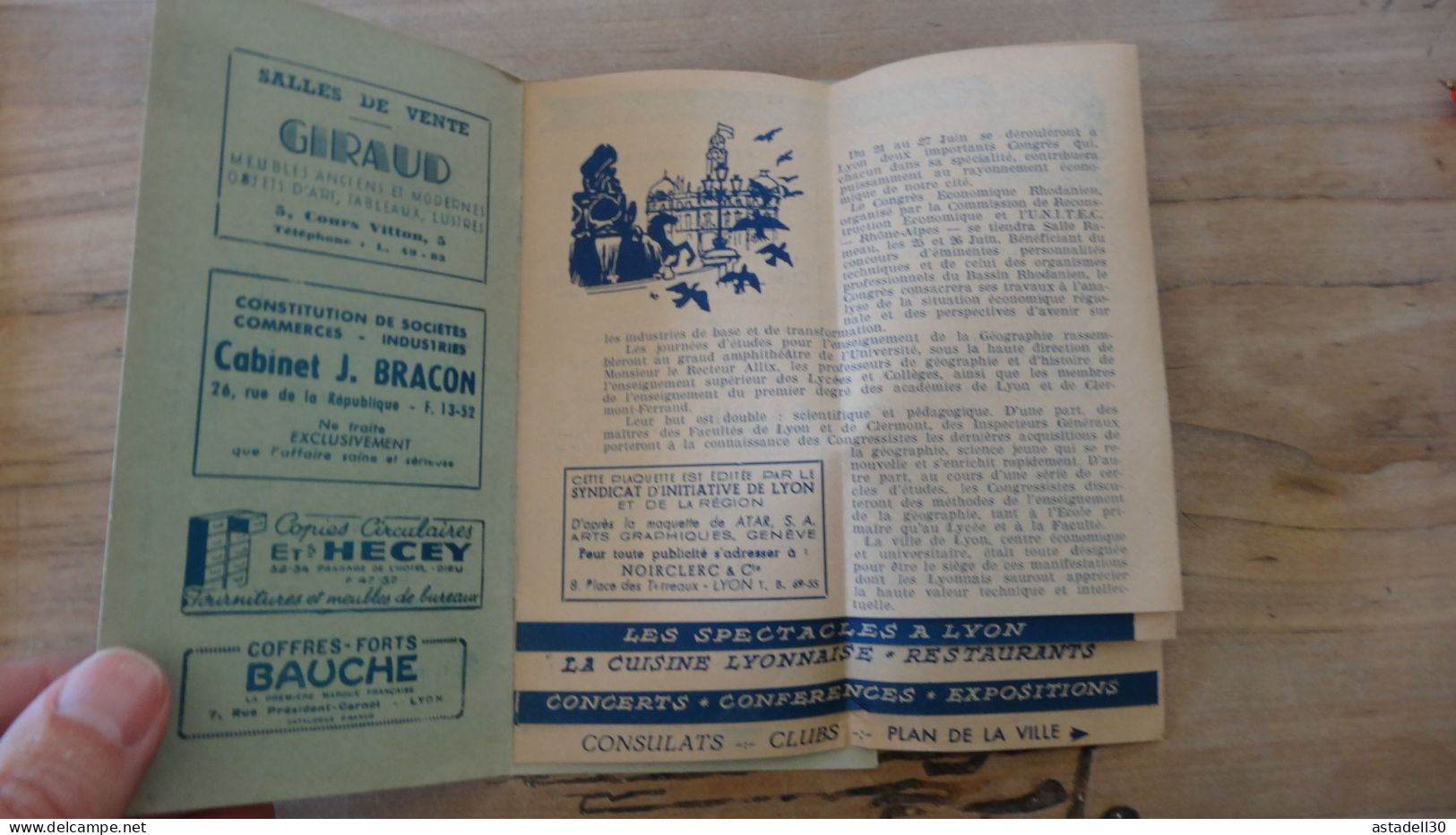 LYON , Dépliant Touristique , 1948 ................ Caisse-27 - Tourism Brochures
