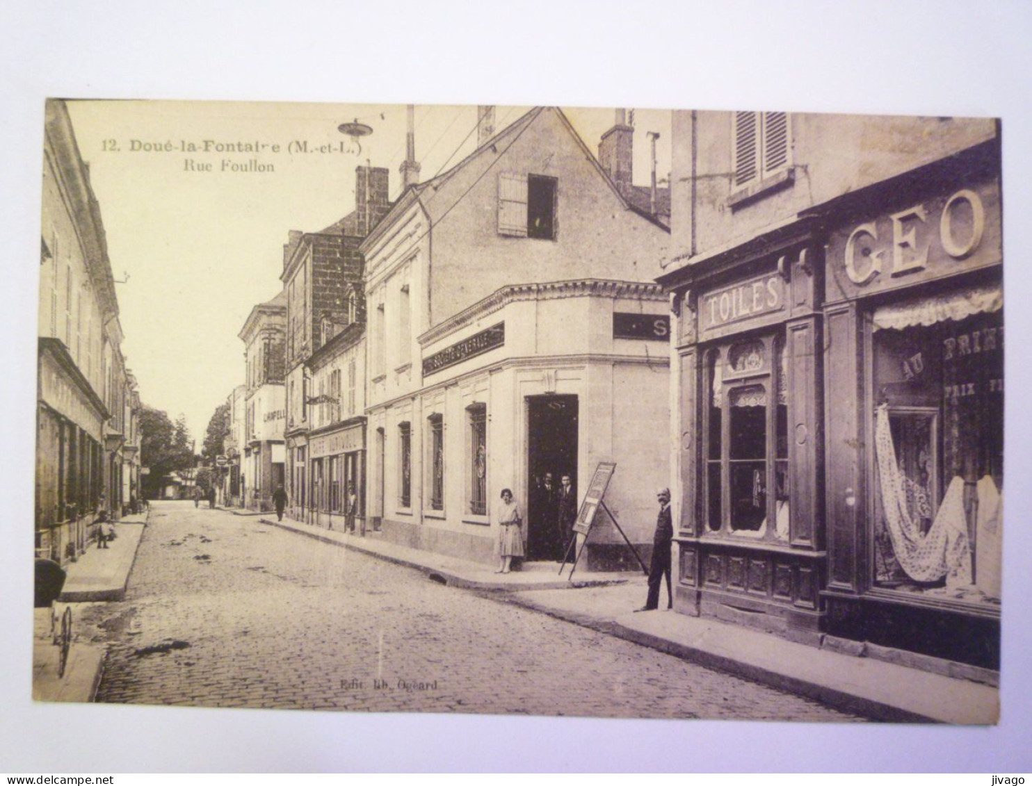 2024 - 1726  DOUE-LA-FONTAINE  (Maine-et-Loire)  :  Rue Foullon   XXX - Doue La Fontaine