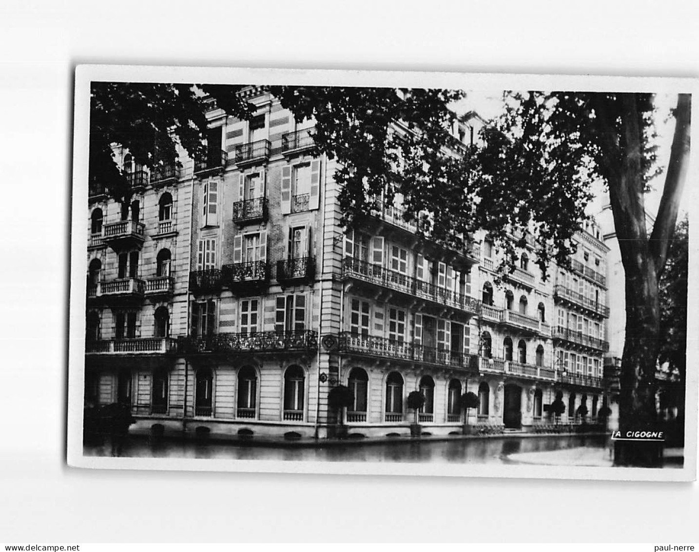 VICHY : Hôtel Des Ambassadeurs - Très Bon état - Vichy