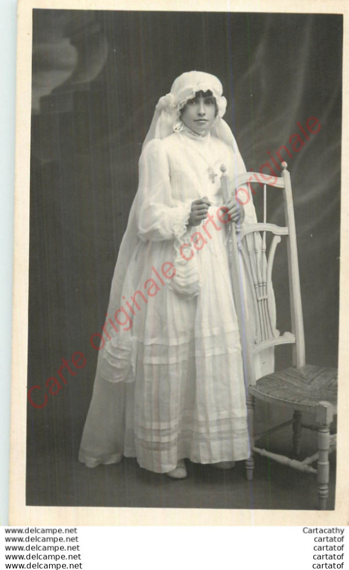 PHOTO-CPA .  Souvenir De COMMUNION Chapelle Du SAcré Coeur 1929 . ( Communiante Bettina Girondelot ) . - Autres & Non Classés