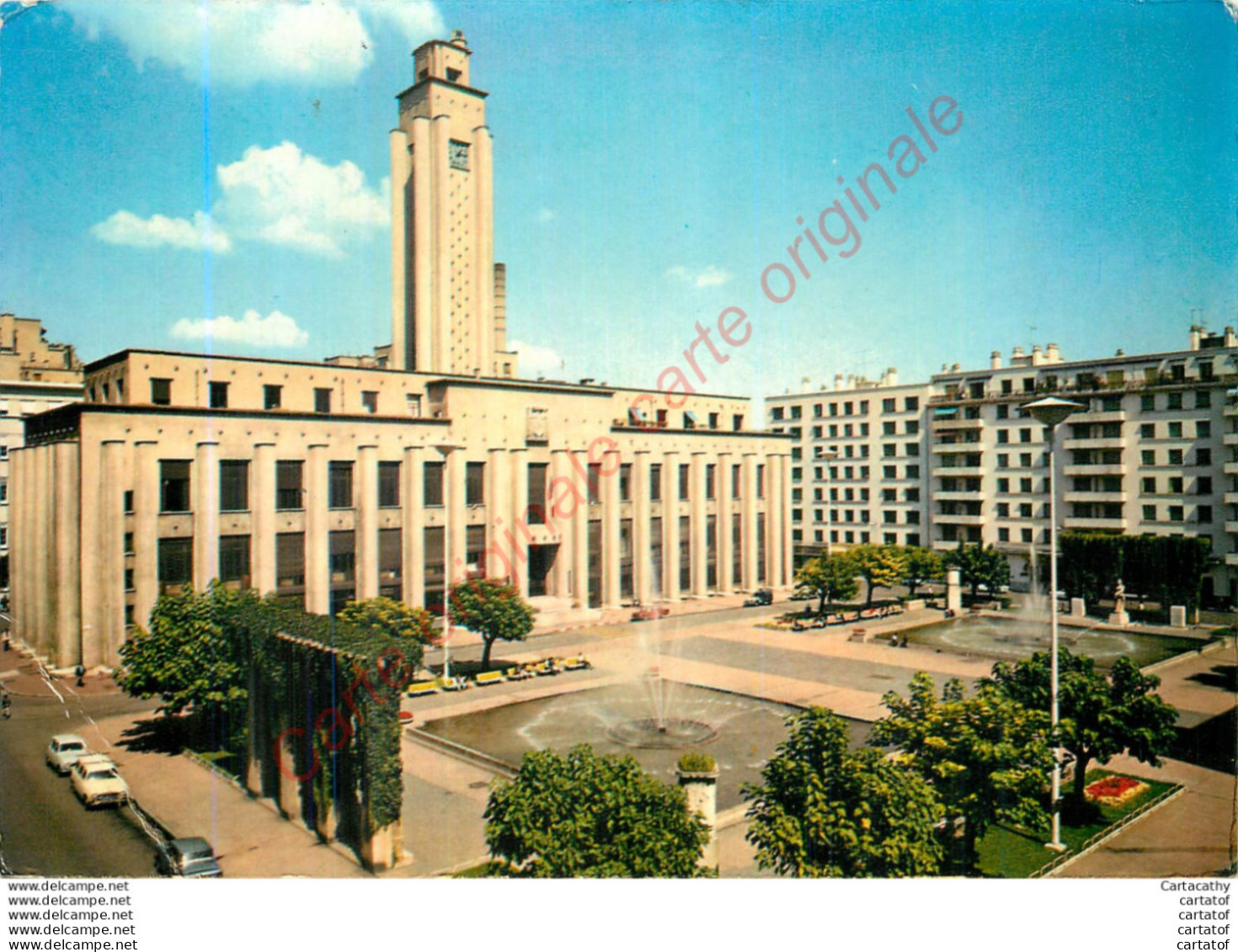 69.  VILLEURBANNE . Hôtel De Ville Et Les Bassins . - Villeurbanne