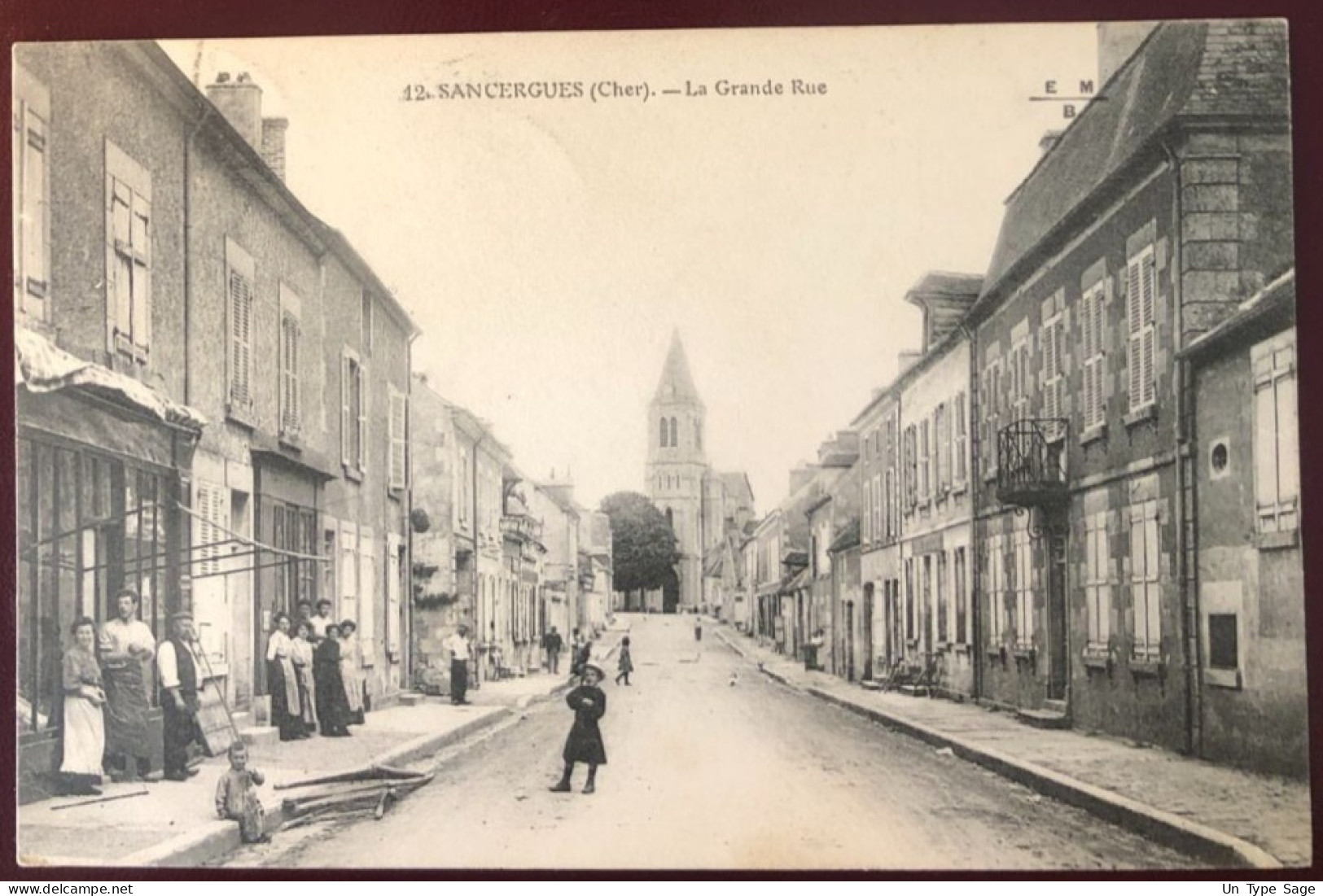 France, CPA - 12. SANCERGUES (Cher). - La Grande Rue - (B1519) - Autres & Non Classés