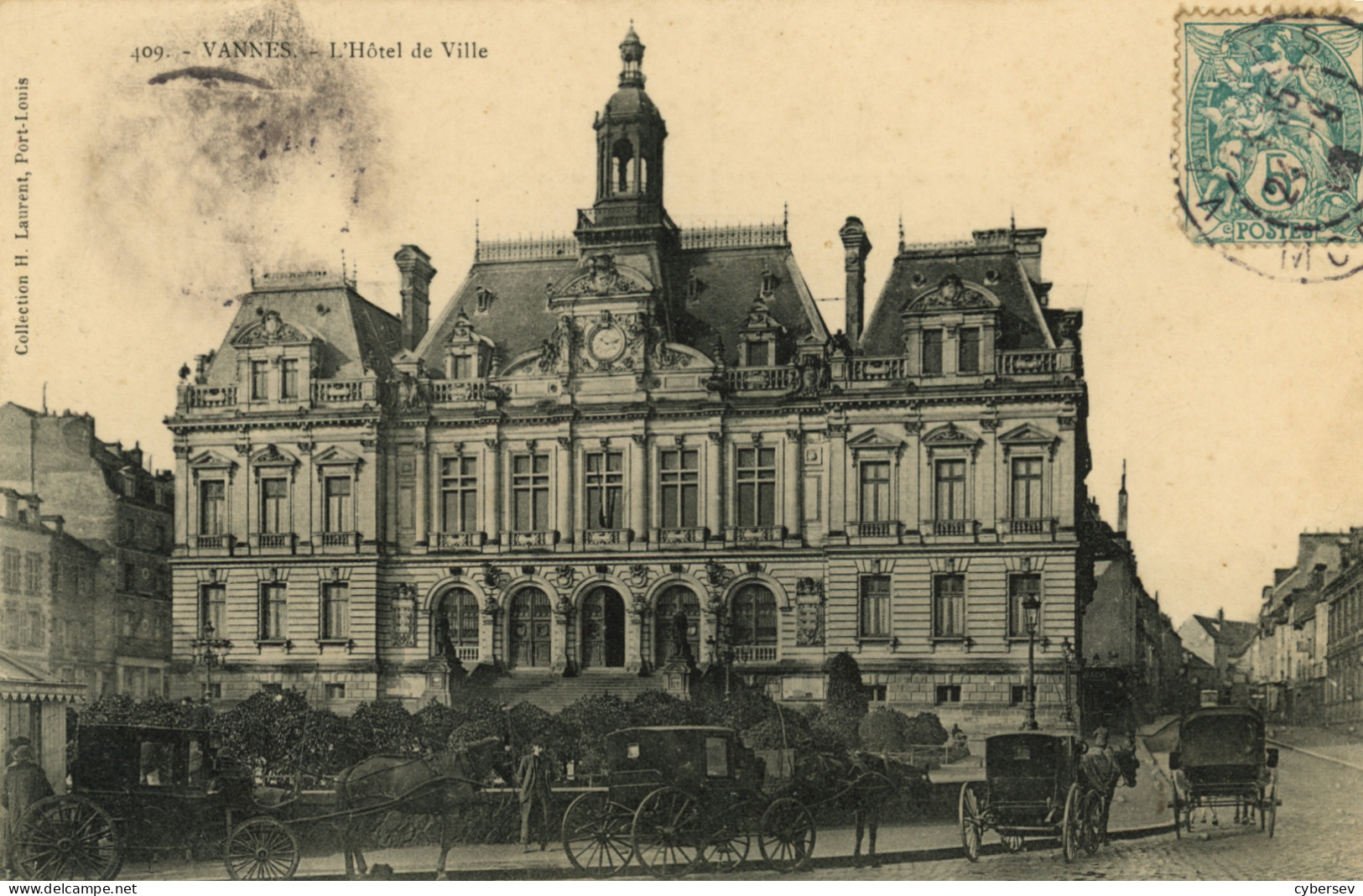 VANNES - L'Hôtel De Ville - Calèches - Vannes