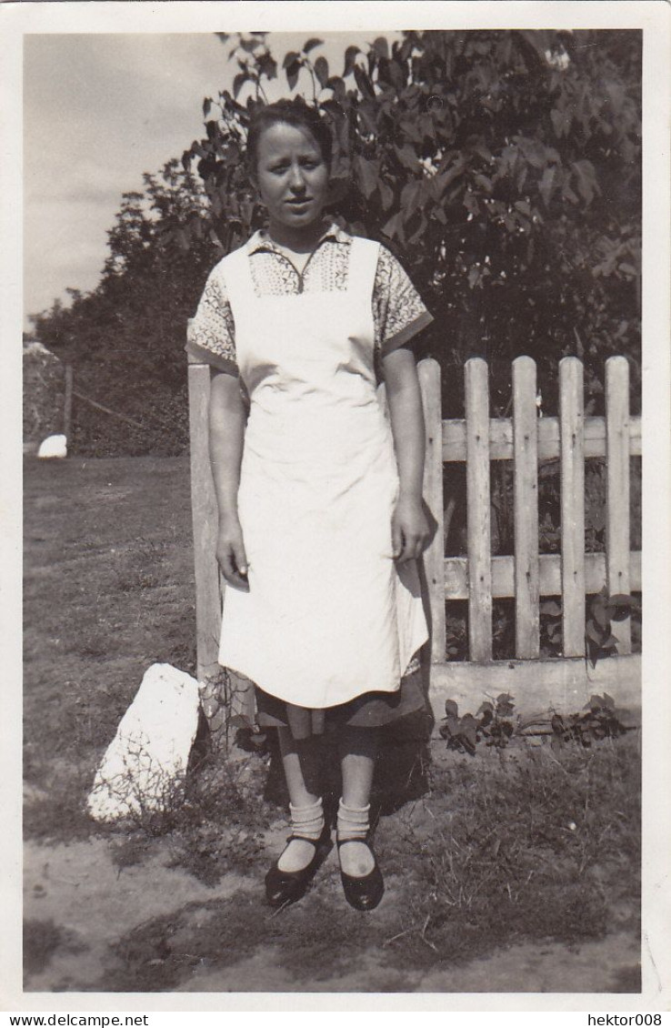 Altes Foto Vintage.  Frauen Im Garten . (  B11  ) - Persone Anonimi