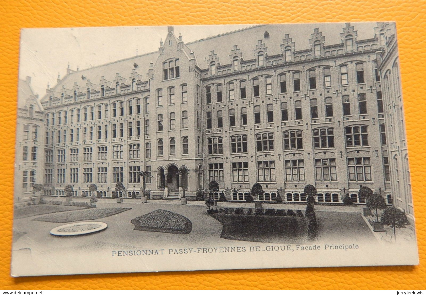 PASSY-FROYENNES   - Pensionnat  - Façade Principale  -  1908 - Tournai