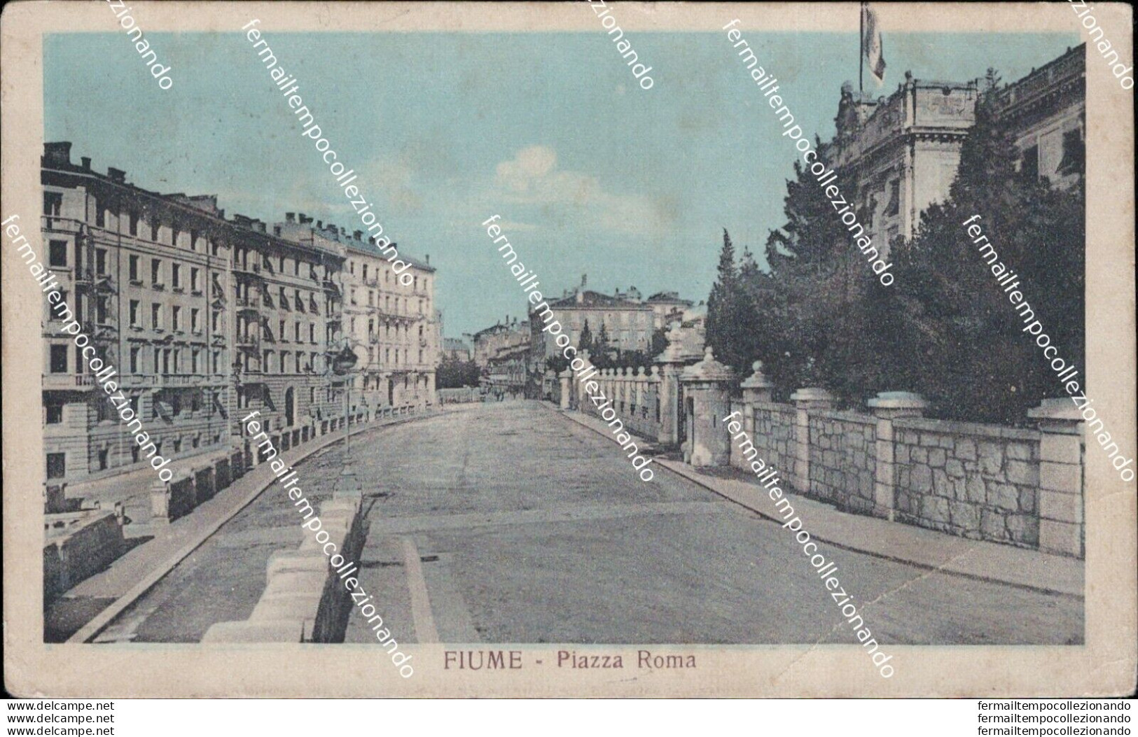 Au266 Cartolina Fiume Piazza Roma  Croazia - Andere & Zonder Classificatie