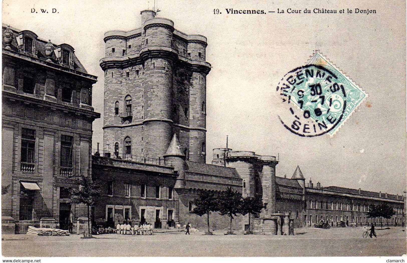 VAL DE MARNE-Vincennes-La Cour Du Château Et Le Donjon - DWD 19 - Vincennes