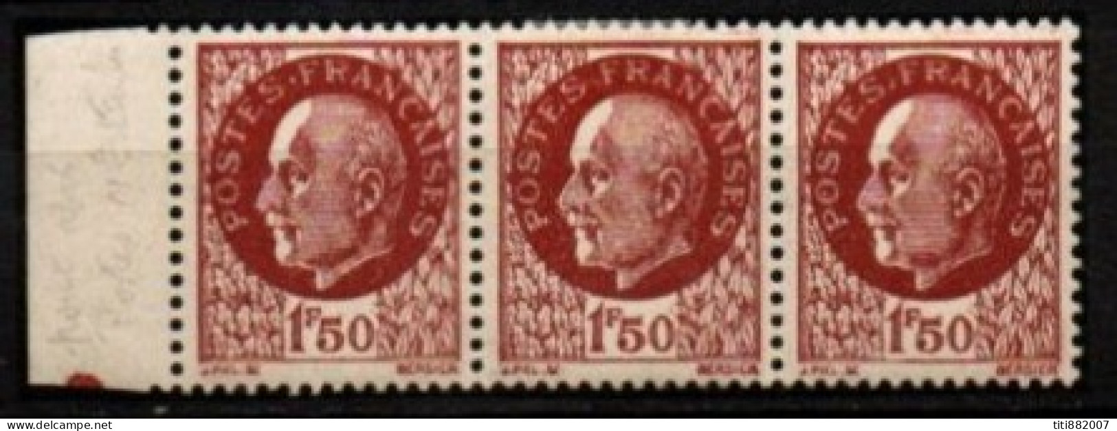 FRANCE    -   1941 .   Y&T N° 517  *  . Points Blancs Après Postes.  Bande De 3 - Unused Stamps