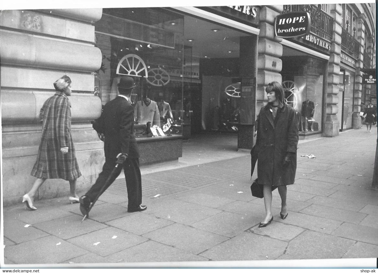 C6322/ Francoise Hardy In London Pressefoto Foto 29,5 X 20 Cm 1963 - Otros & Sin Clasificación