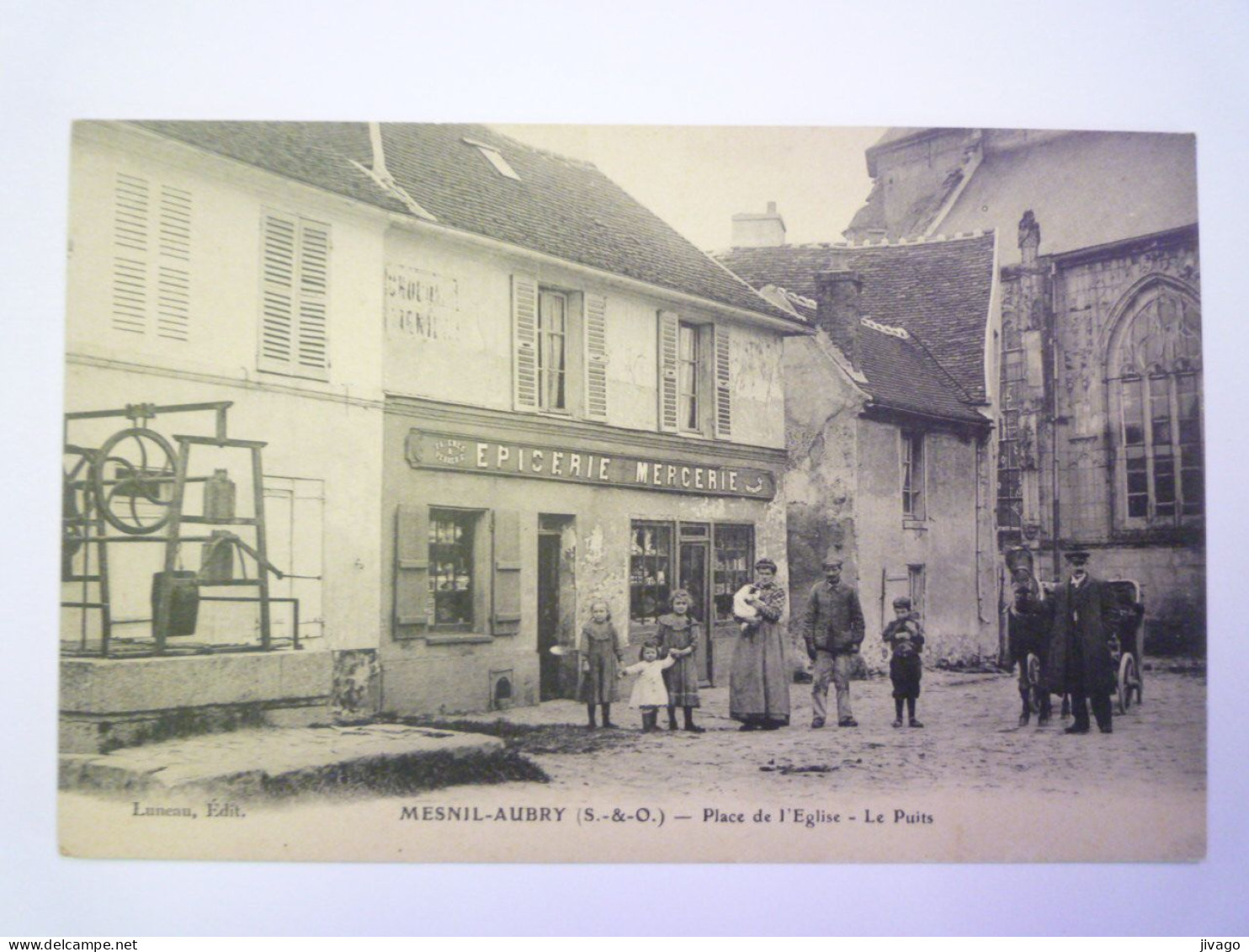 2024 - 1751  MESNIL-AUBRY  (Val D'Oise)  :  Place De L'Eglise  -  Le PUITS   XXX - Autres & Non Classés