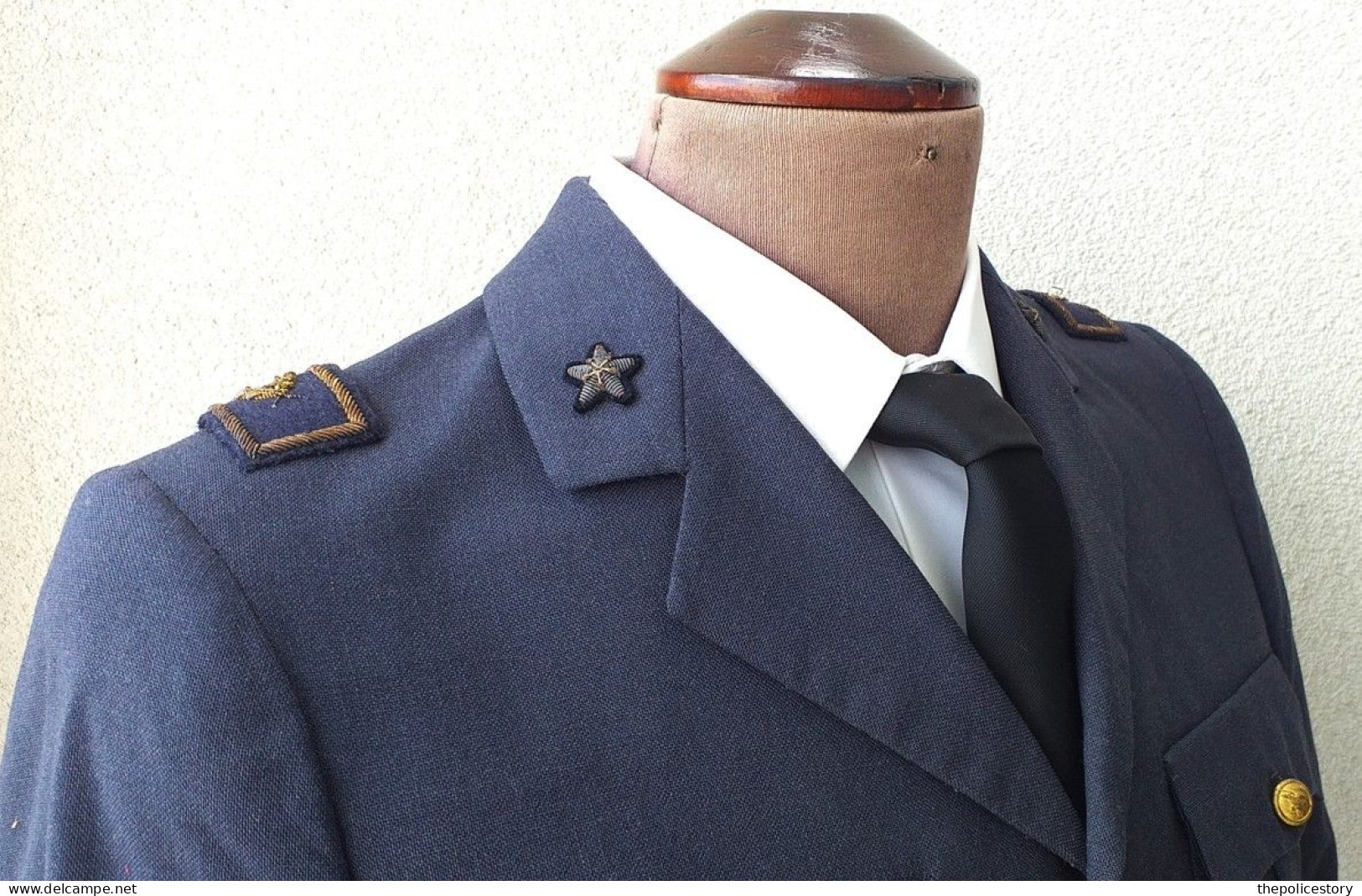 Giacca pantaloni camicia cravatta Ufficiale Aeronautica Militare anni '60