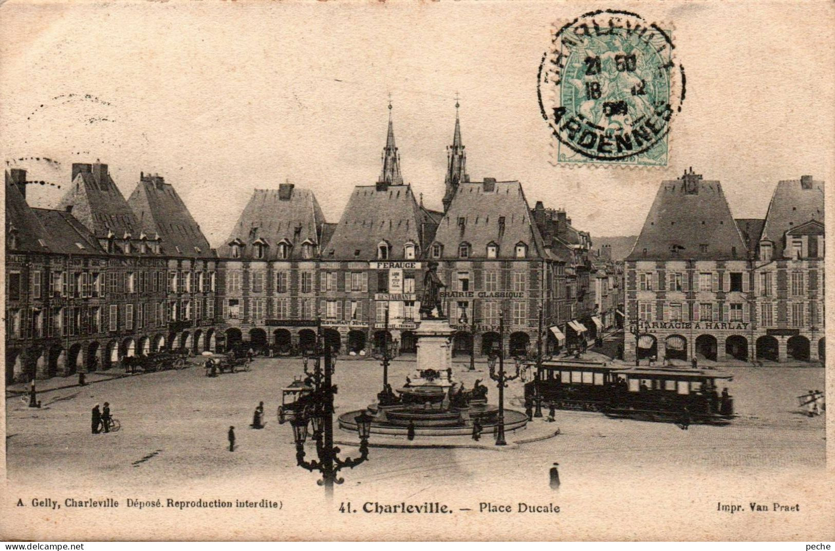 N°2296 W -cpa Charleville -place Ducale- - Charleville