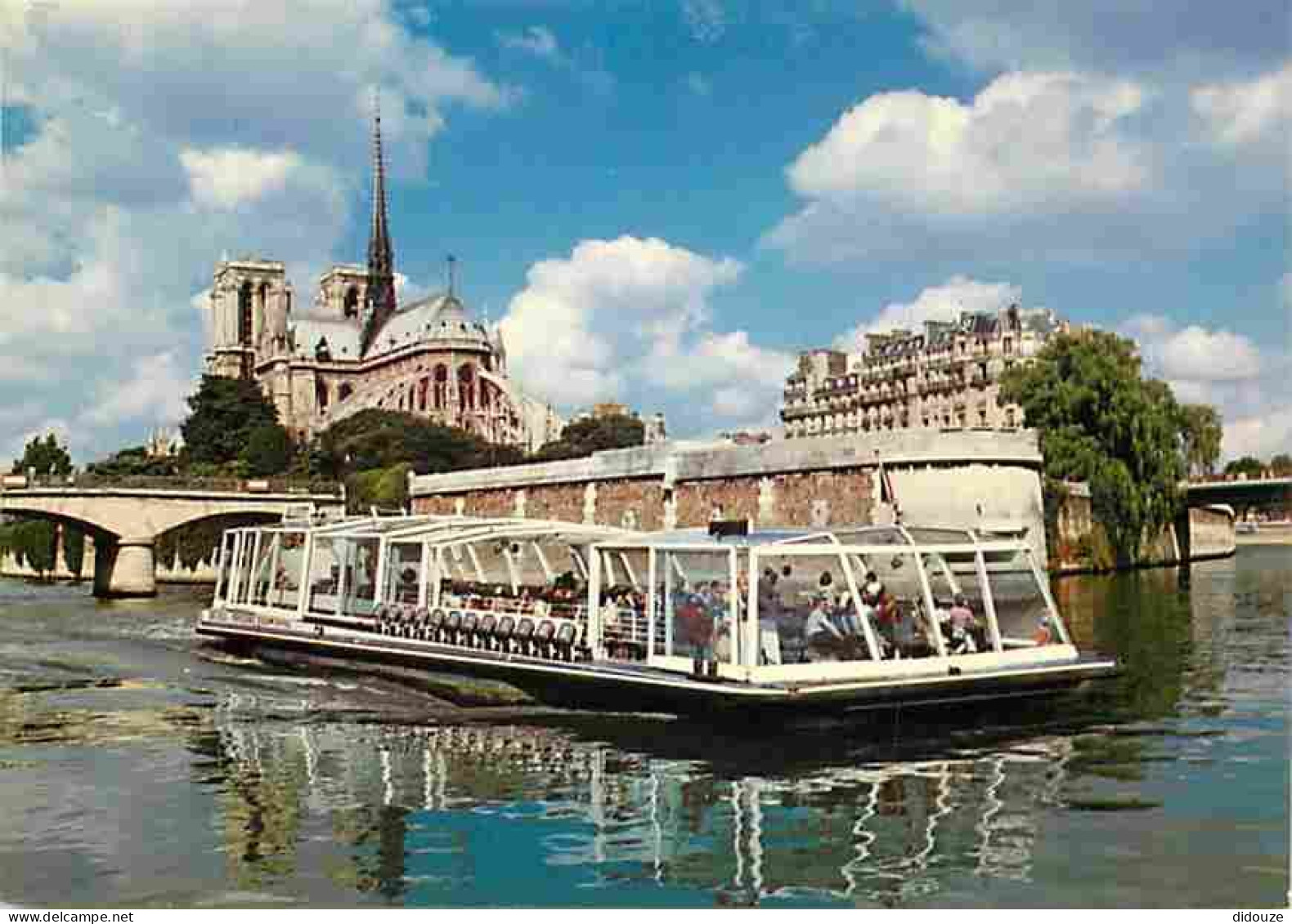 75 - Paris - Cathédrale Notre Dame - La Seine - Vedette - Bateau-Mouche - Bateaux - Carte Neuve - CPM - Voir Scans Recto - Notre Dame Von Paris