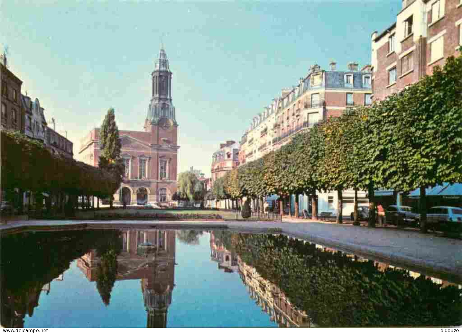 92 - Bois-Colombes - Le Bassin Près De L'hôtel De Ville - CPM - Voir Scans Recto-Verso - Other & Unclassified