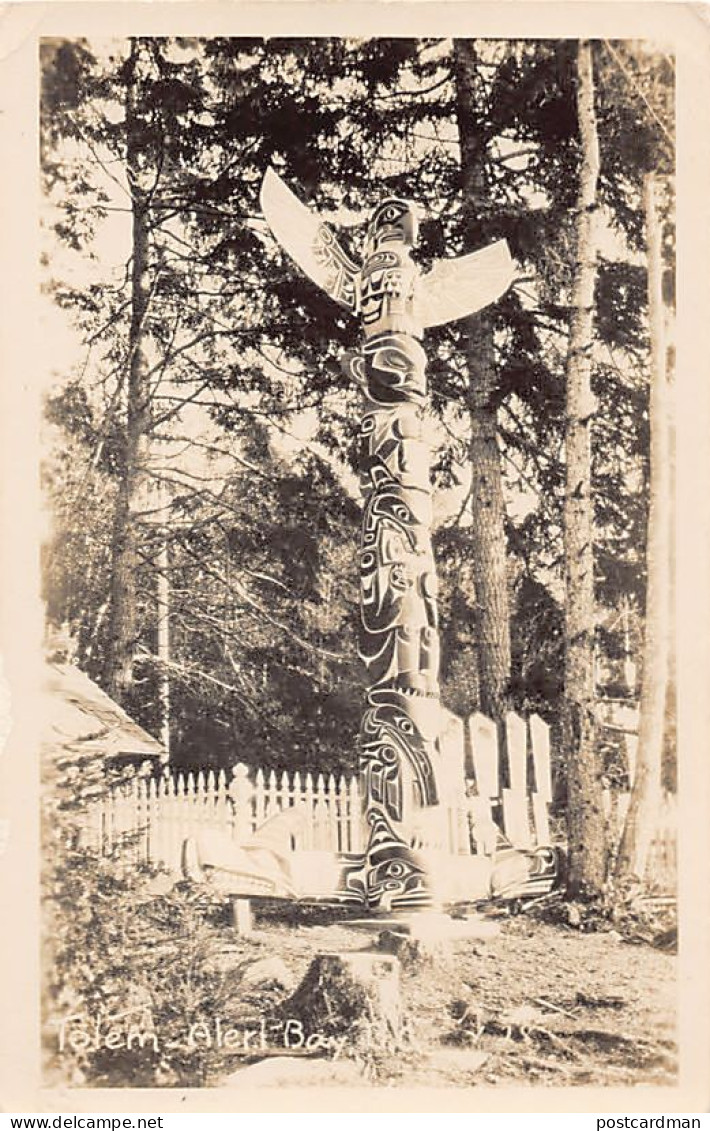 Canada - ALERT BAY (BC) Indian Totem Pole - REAL PHOTO - Publ. Unknown  - Autres & Non Classés