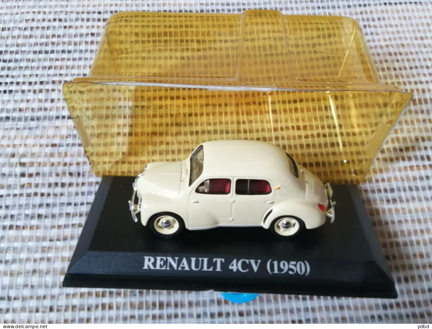 VOITURE 4 CV RENAULT ( 1950) Jouet Miniature Automobile - Autres & Non Classés