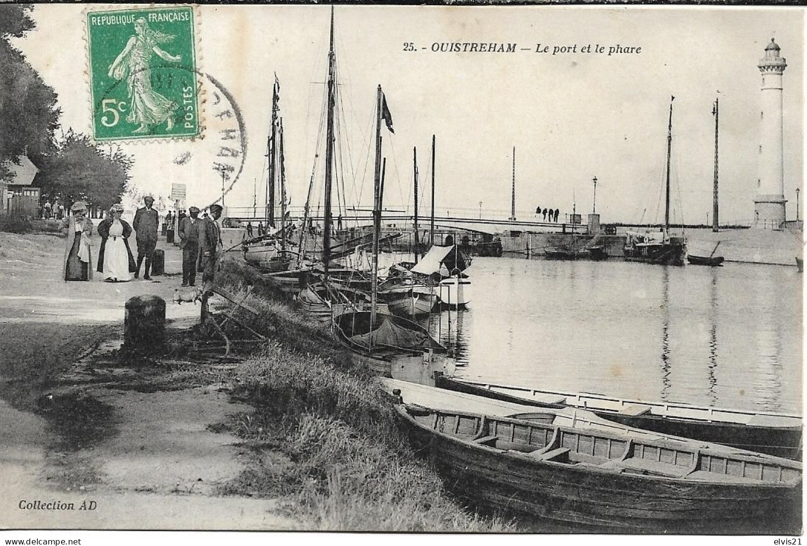 OUISTREHAM Le Port Et Le Phare - Ouistreham