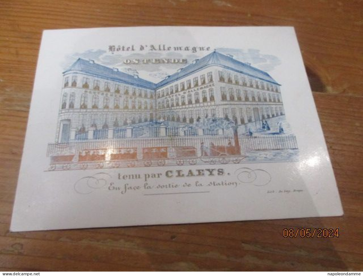 Porceleinkaart - Carte Porcelaine, Hotel D'Allemagne, Oostende, Lith De Lay Bruges  13 Cm X 9.50 Cm - Cartes Porcelaine