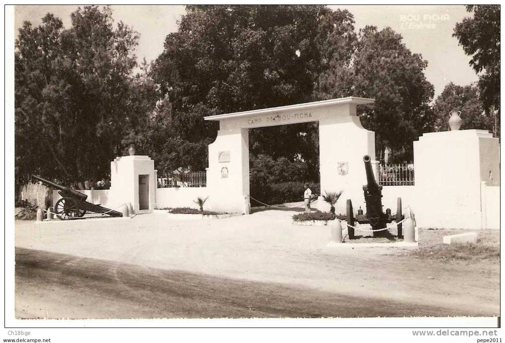 TUNISIE - Carte Photo - Entrée Du Camp De BOU FICHA - Tunesië