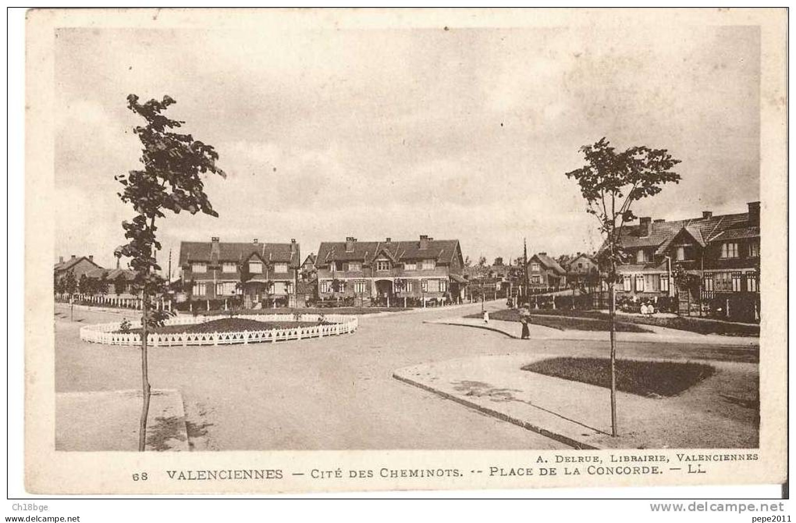 Nord 59 CPA VALENCIENNES - Citée Des Cheminots Place De La Concorde. - Valenciennes