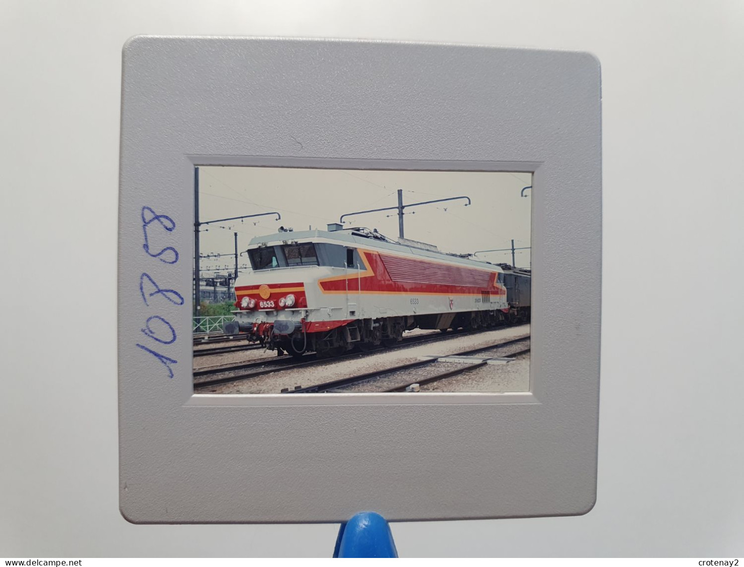 Photo Diapo Diapositive Slide TRAIN Wagon Loco Locomotive Electrique SNCF 6533 Le 24/05/1993 VOIR ZOOM - Diapositives (slides)