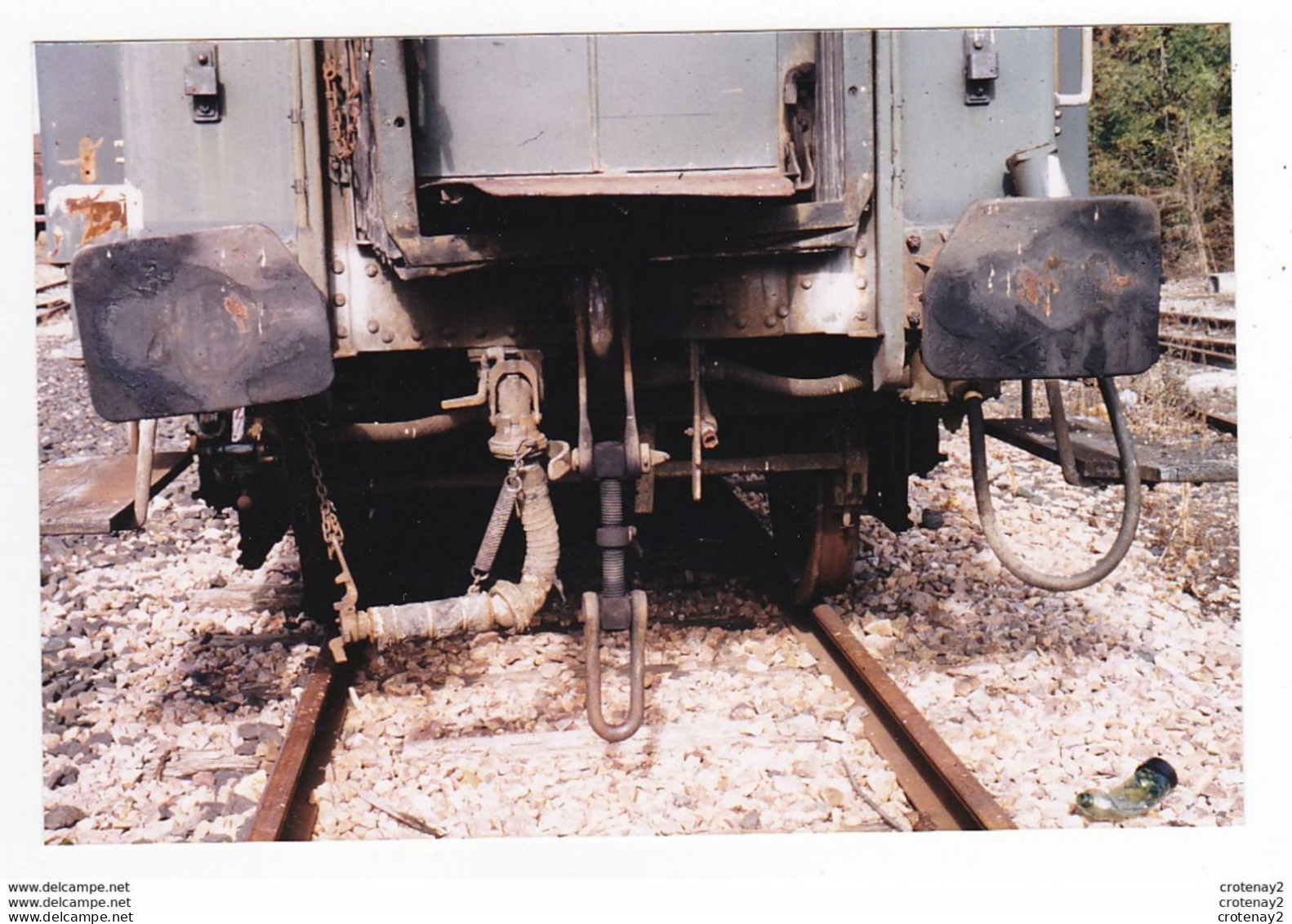 PHOTO Originale TRAINS Wagon En Bout Détail Tampons Attelage Soufflet Non Datée - Trains