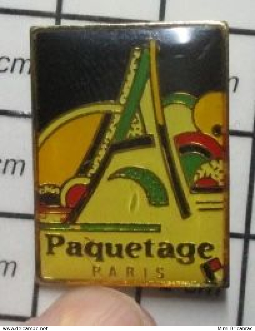 1818B  Pin's Pins / Beau Et Rare / MARQUES / PAQUETAGE PARIS TOUR EIFFEL BAGAGE MAROQUINERIE - Marques