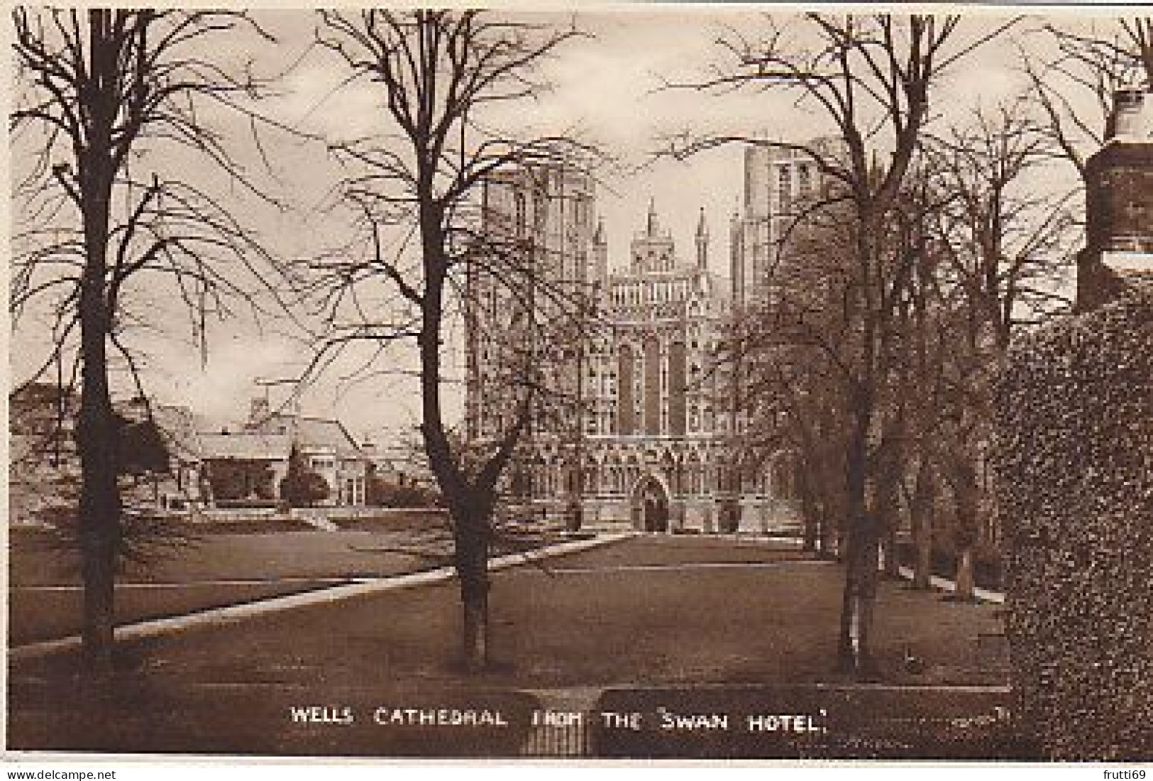 AK 210742 ENGLAND - Wells Cathedral From The Swan Hotel - Wells