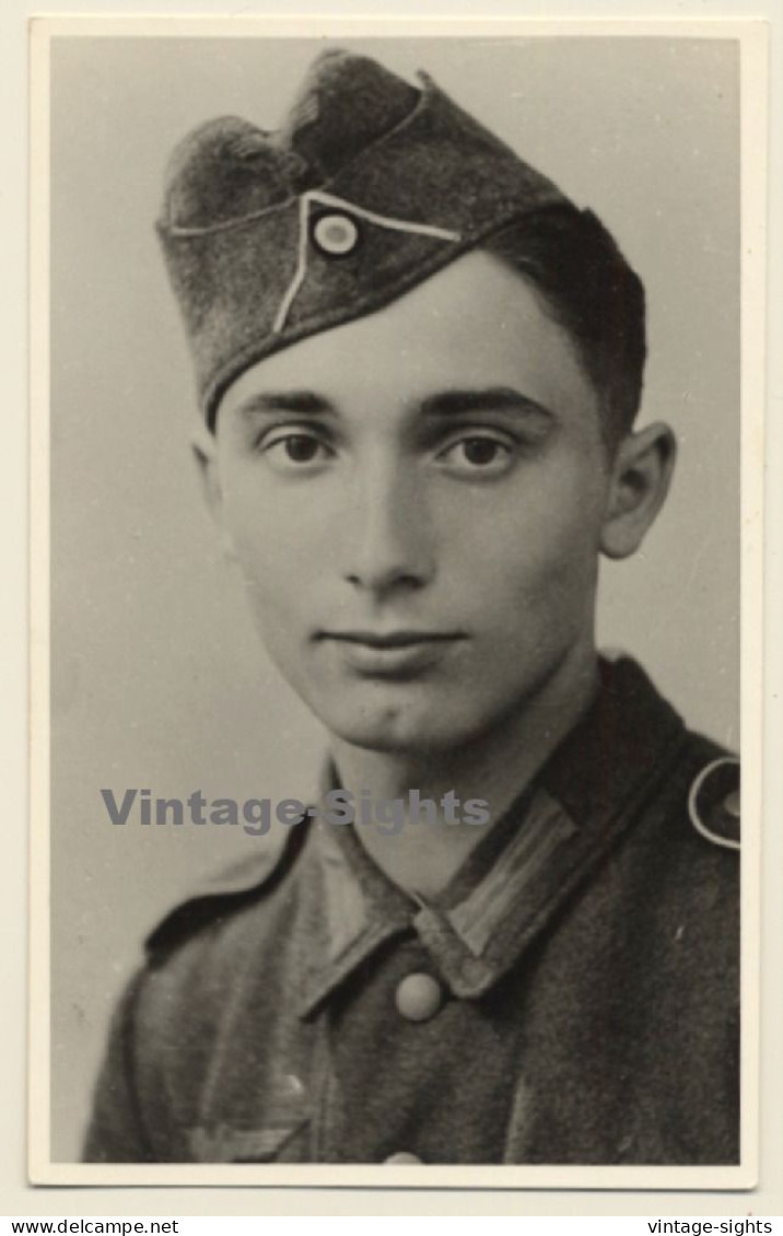 WW2: Handsome Young German Soldier In Uniform *5 (Vintage RPPC 1930s/1940s) - Personen