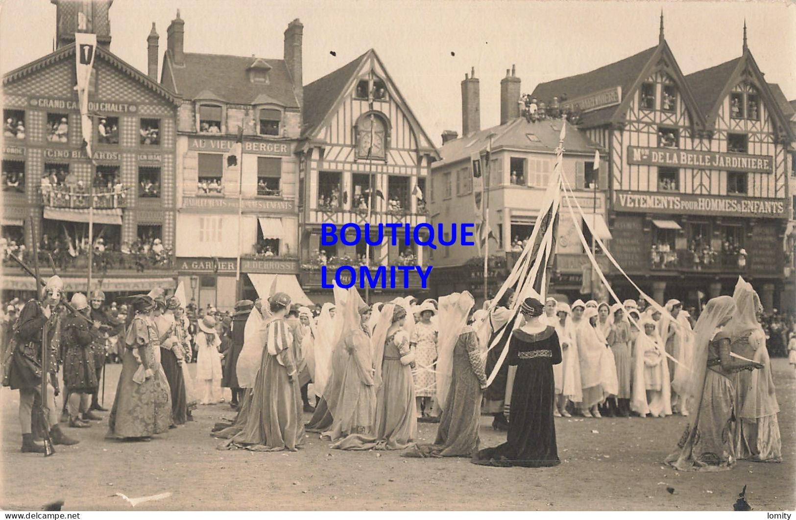 60 Beauvais Carte Photo CPA Fête Fêtes De Jeanne Hachette L' étendard De Jeanne Hachette - Beauvais