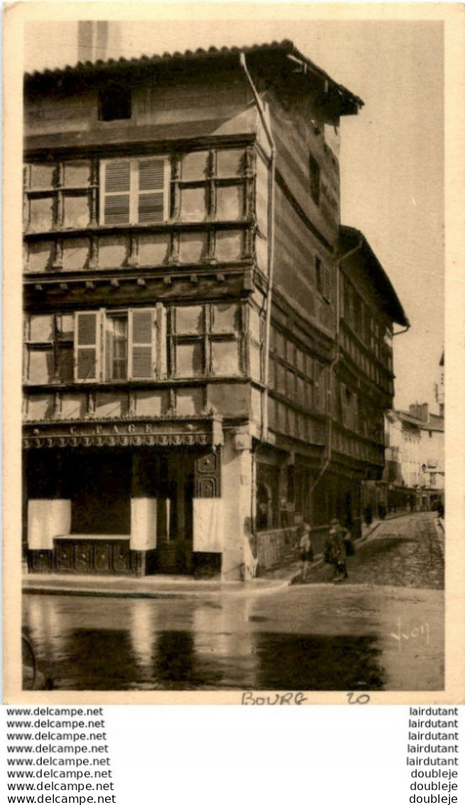 D01  BOURG- EN- BRESSE  Vieilles Maisons De Bois Du XV° Siècle   ..... - Altri & Non Classificati