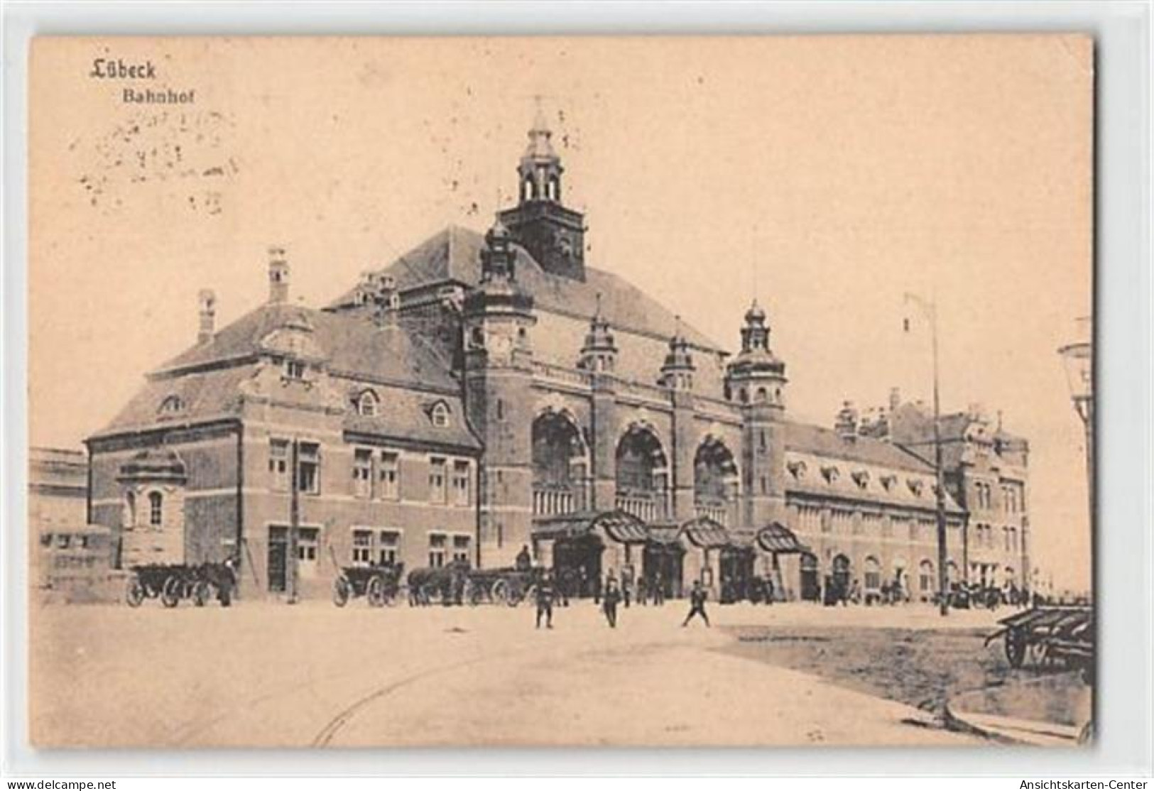 39124907 - Luebeck. Belebter Bahnhof Gelaufen. Leichte Stempelspuren, Sonst Gut Erhalten - Luebeck