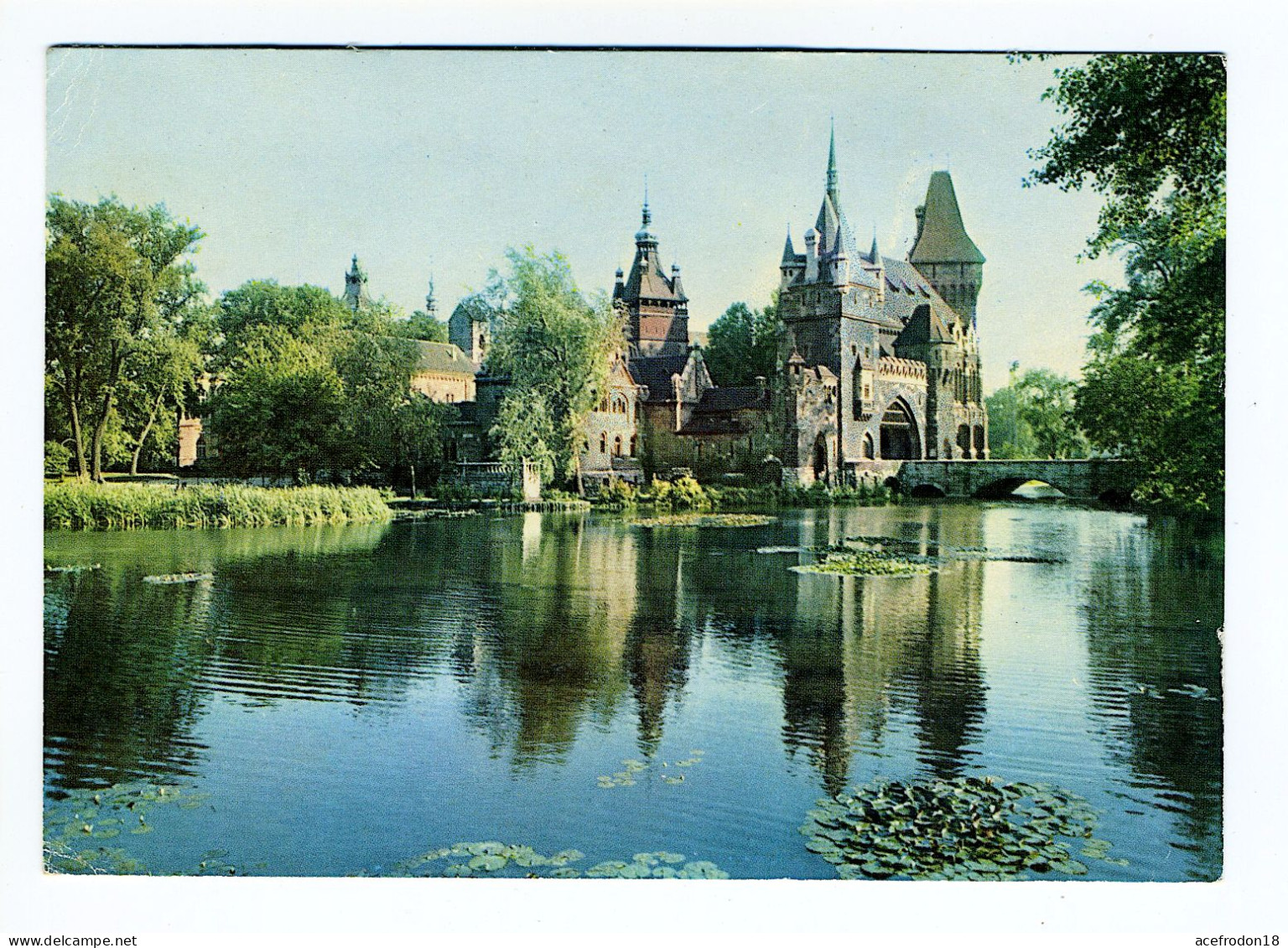 BUDAPEST - Varosliget, Le Château Vajdahunyad - Hungary