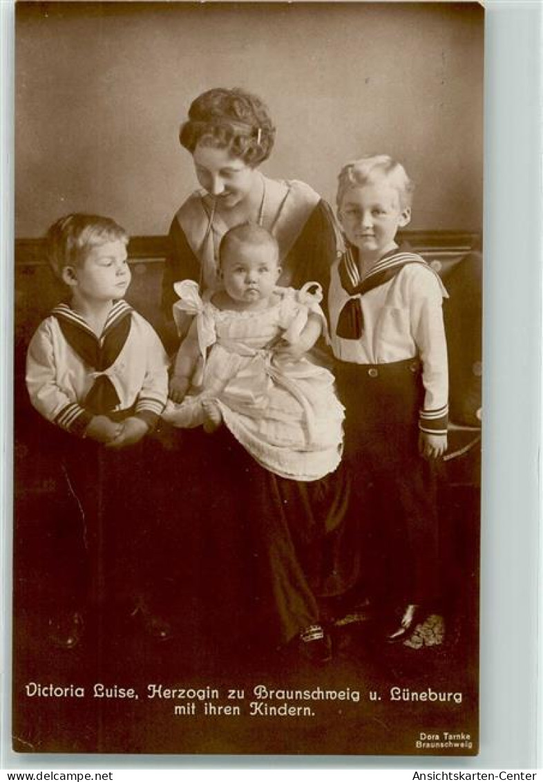 39279607 - Victoria Luise Mit Prinz Ernst August IV Georg Wilhelm Und Friederike - Familias Reales