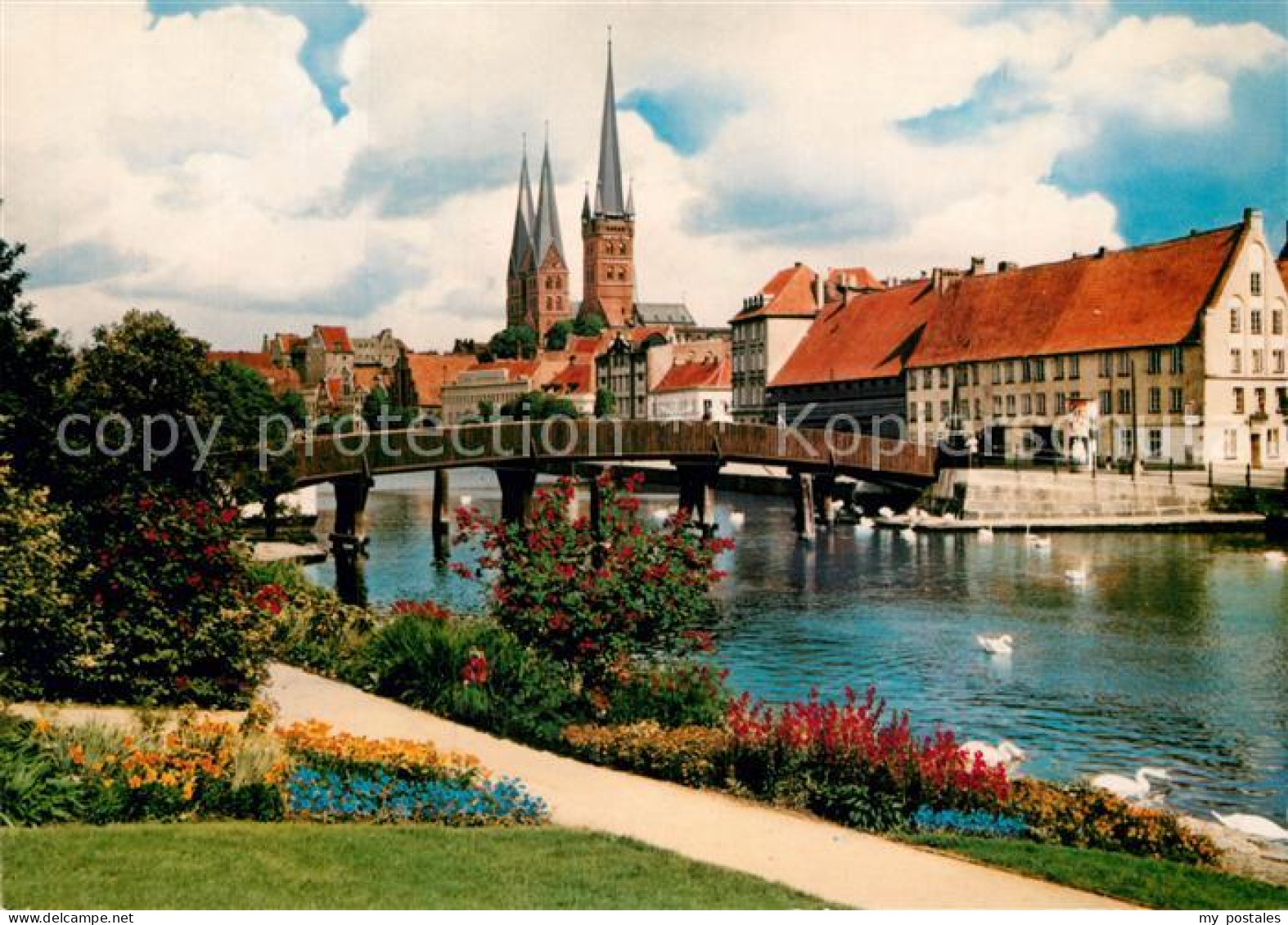73217275 Luebeck Blick Vom Malerwinkel Uferpromenade Trave Bruecke Kirche Luebec - Lübeck