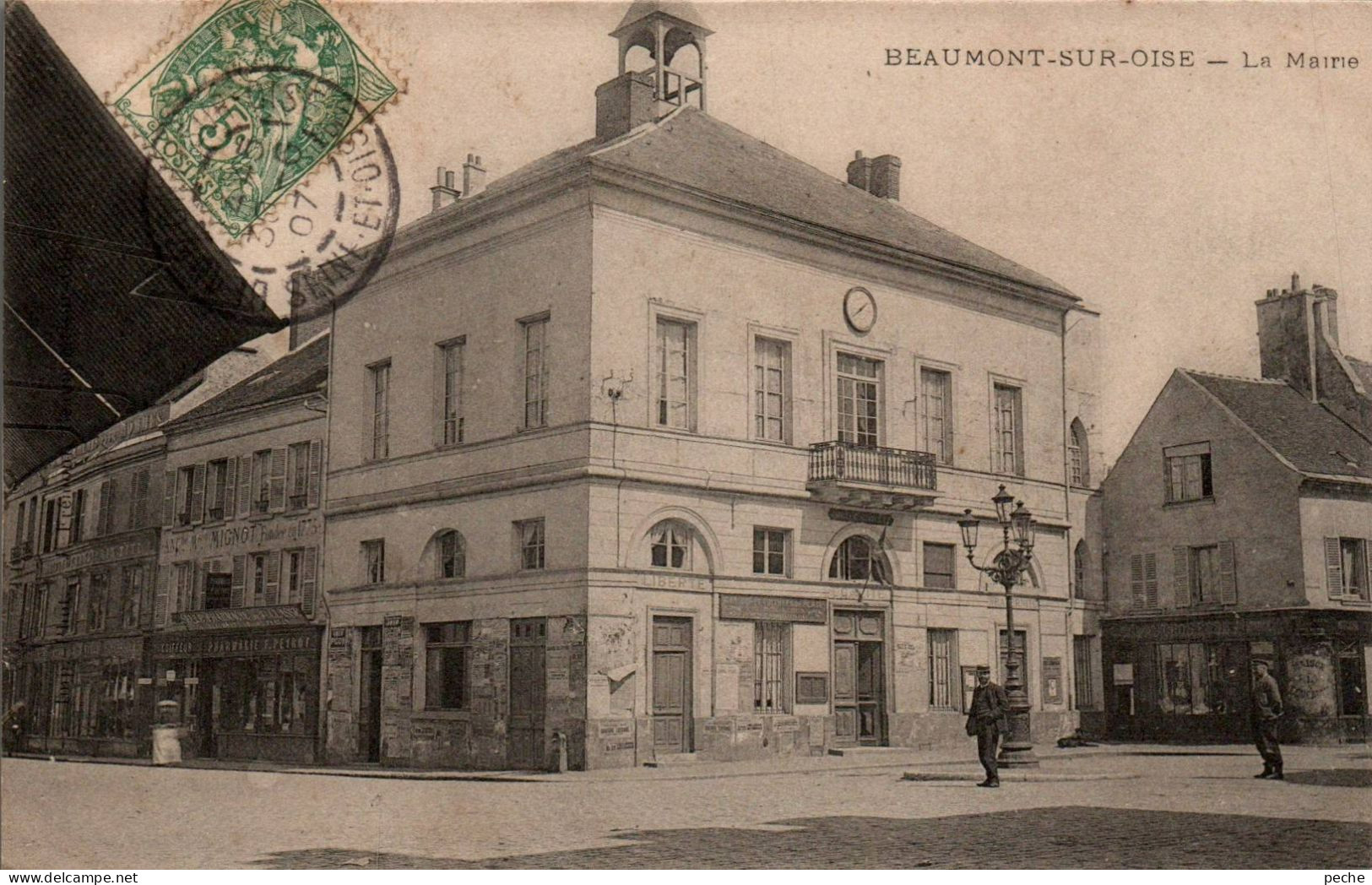 N°2354 W -cpa Beaumont Sur Oise -la Mairie- - Beaumont Sur Oise