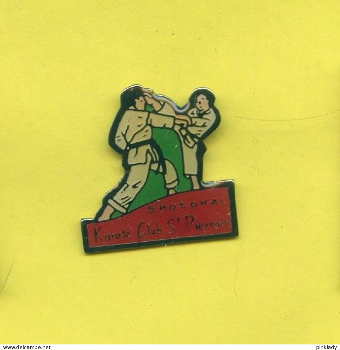 Rare Pins Karate Club Saint Pierrois France H292 - Judo