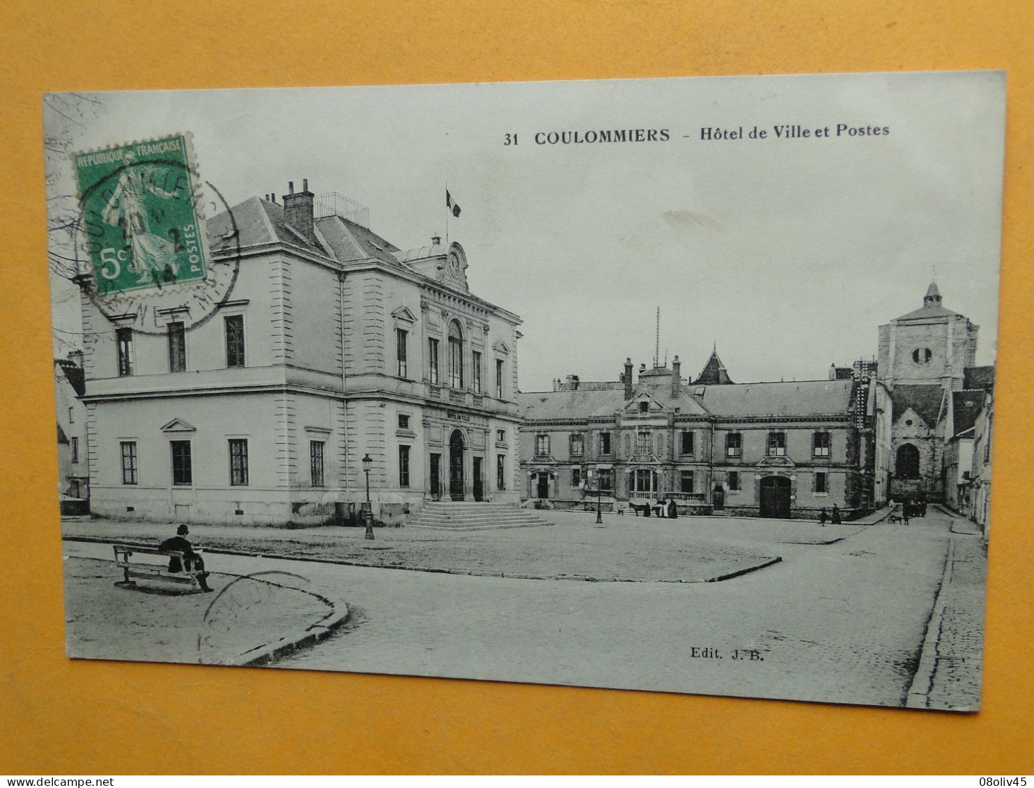 COULOMMIERS -- Hôtel De Ville Et Postes - Coulommiers