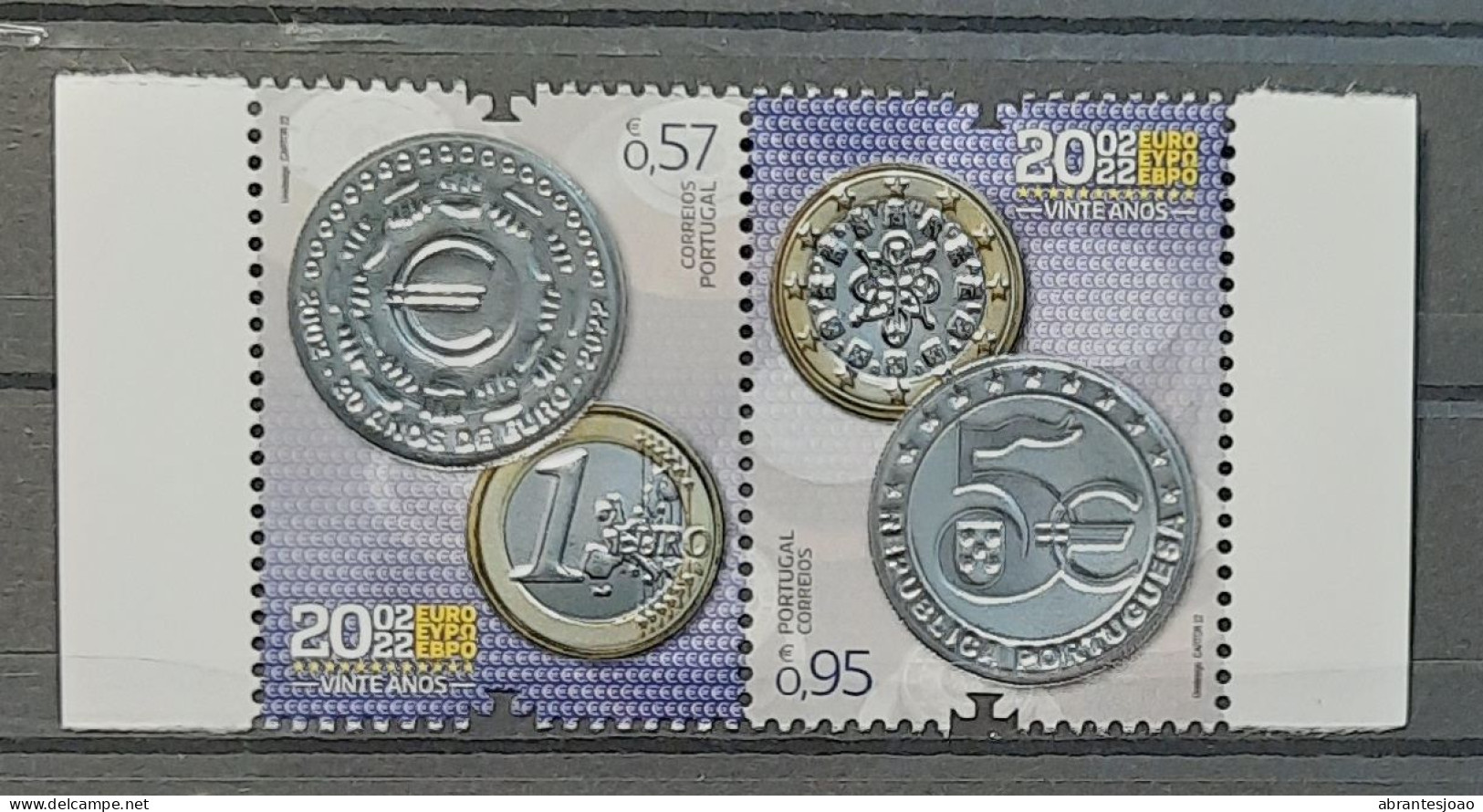 2022 - Portugal - MNH - 20 Years Of Euro (€) Currency - 2 Se Tenant Embossed Stamps + Block Of 1 Embossed Stamp - Neufs