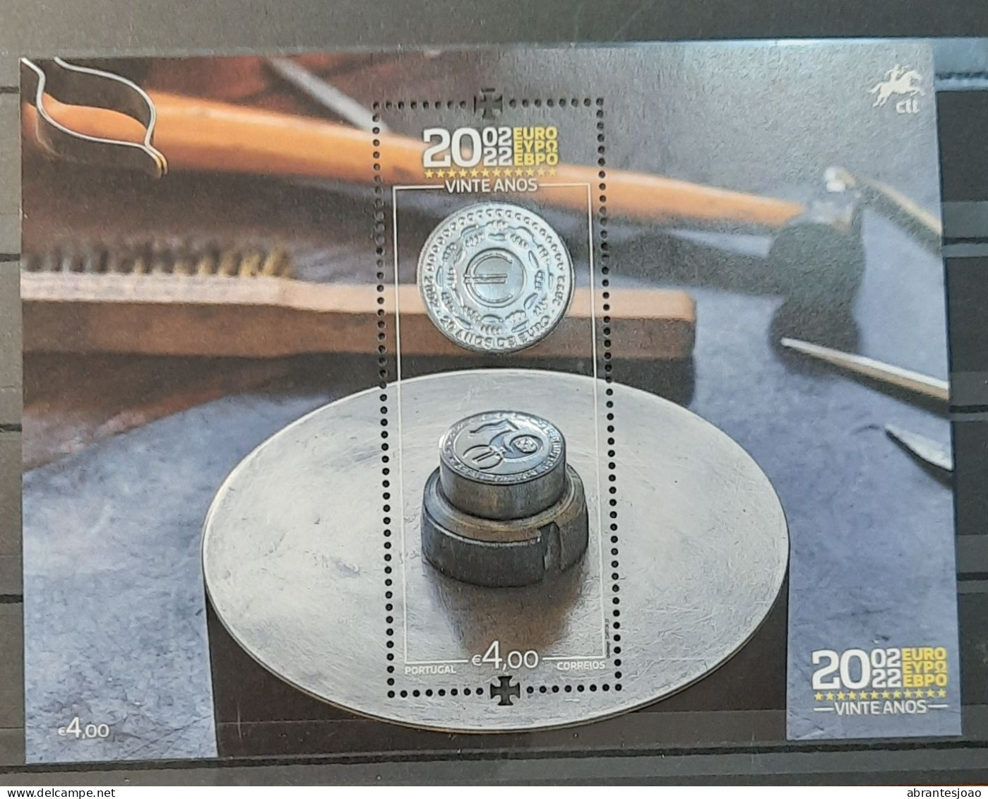 2022 - Portugal - MNH - 20 Years Of Euro (€) Currency - 2 Se Tenant Embossed Stamps + Block Of 1 Embossed Stamp - Unused Stamps