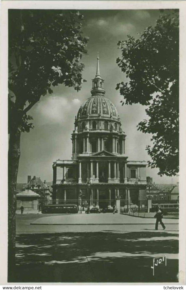 (75) Paris. Ed Guy. Place Vendôme Voitures Anciennes Etat Moyen & Eglise St Louis Des Invalides.1952 & 171 - Sonstige Sehenswürdigkeiten