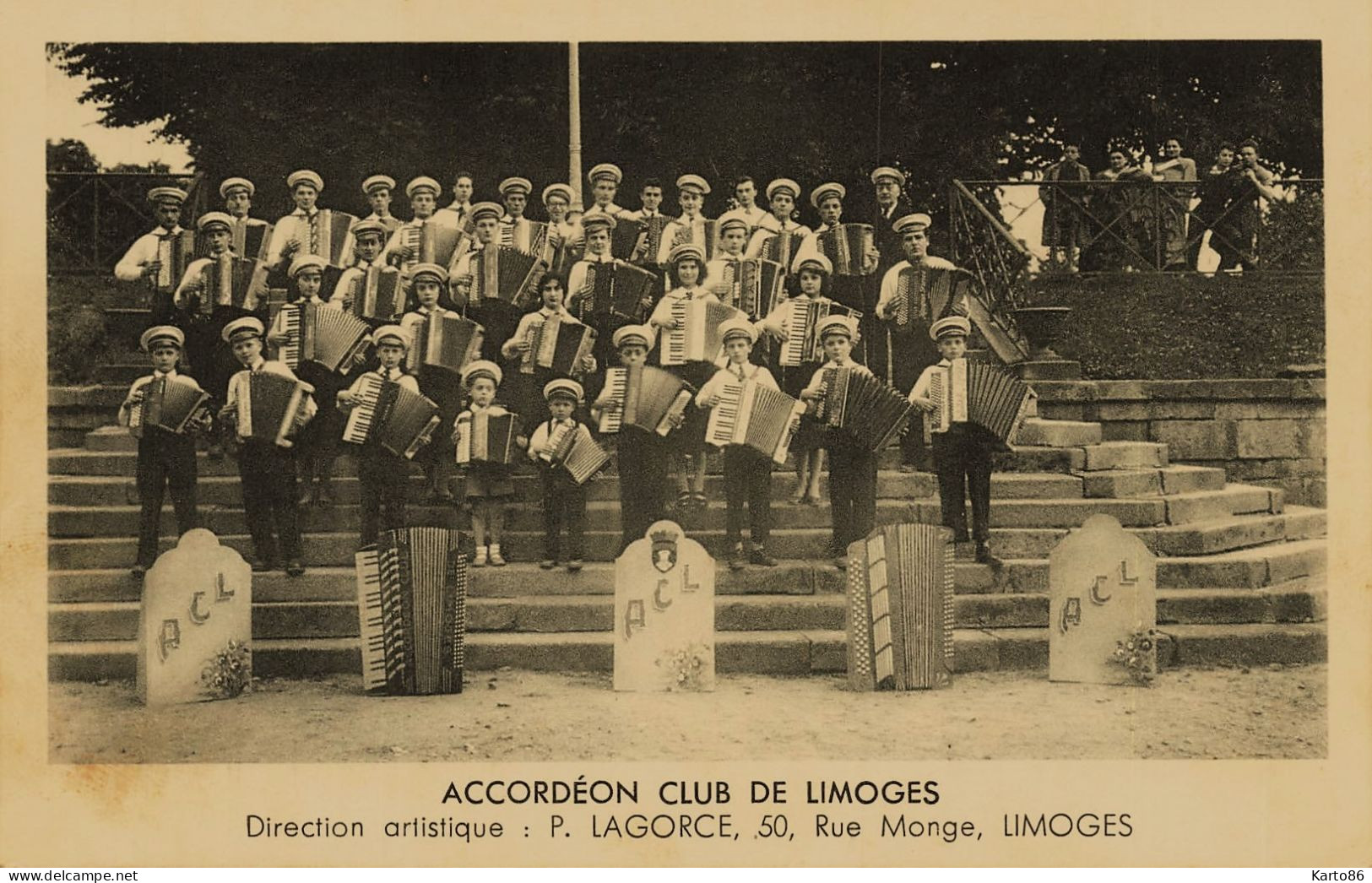 Limoges * ACCORDEON CLUB DE LIMOGES Direction P. LAGORCE * Accordéon Accordéonistes Musique Musiciens - Limoges