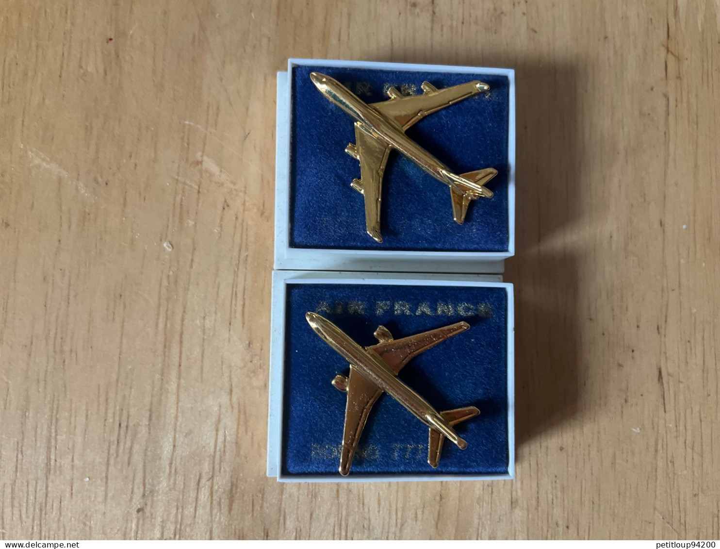 2 Pin’s AIR FRANCE  *Boeing 747 400  *Boeing 777 - Aviones