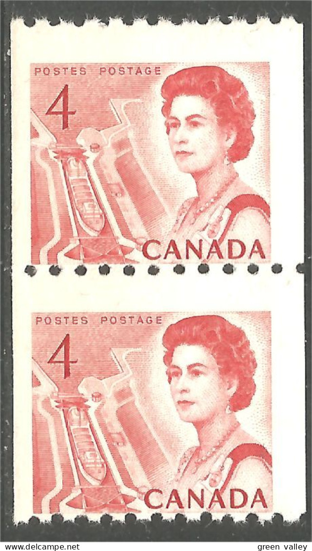 951 Canada 1967 #467 Queen Elizabeth Karsh Issue 4c Red Rouge Roulette Coil PAIR MNH ** Neuf SC (466b) - Königshäuser, Adel