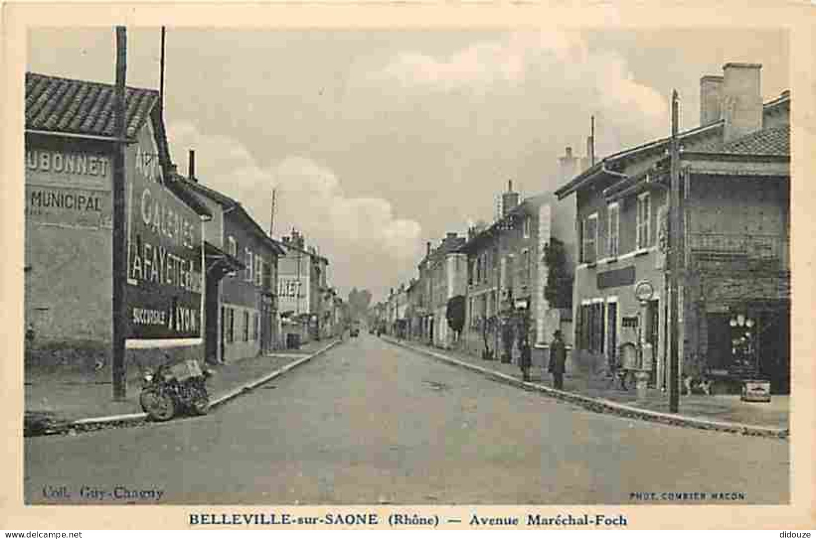 69 - Belleville Sur Saone - Avenue Maréchal Foch - Animée - CPA - Voir Scans Recto-Verso - Belleville Sur Saone