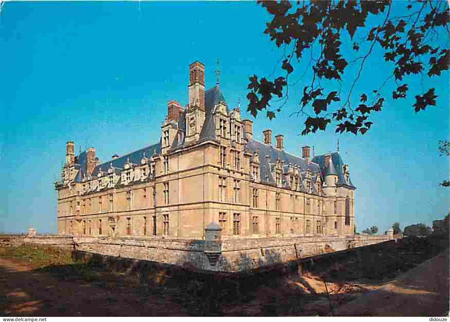 95 - Ecouen - Le Château - Angle Sud-Ouest - Carte Neuve - CPM - Voir Scans Recto-Verso - Ecouen