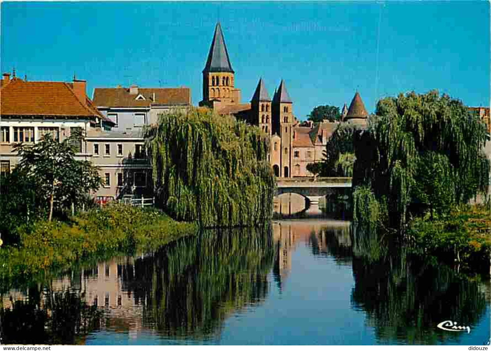 71 - Paray Le Monial - La Basilique Du Sacré Coeur - Carte Neuve - CPM - Voir Scans Recto-Verso - Paray Le Monial