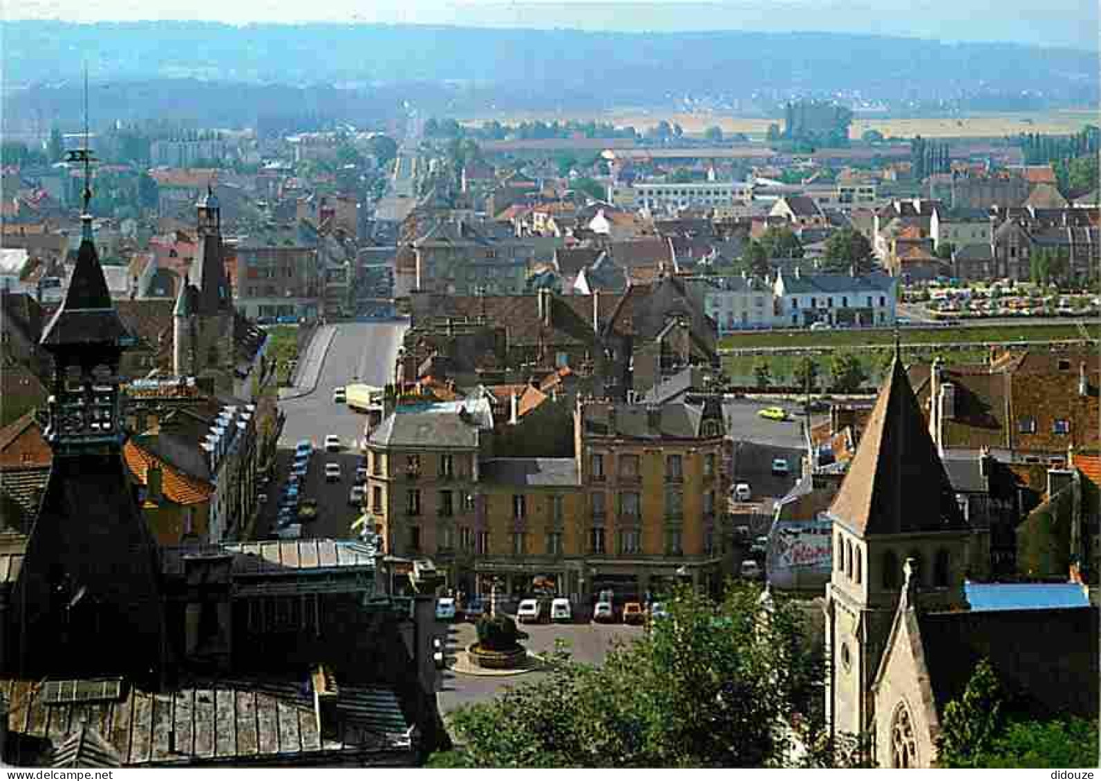 02 - Château Thierry - Vue Générale - Carte Neuve - CPM - Voir Scans Recto-Verso  - Chateau Thierry