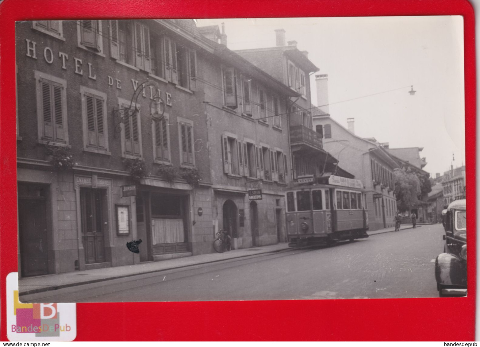 Photo Format CPA  Circa 1950  Suisse Tramway VEVEY HOTEL DE VILLE - Vevey